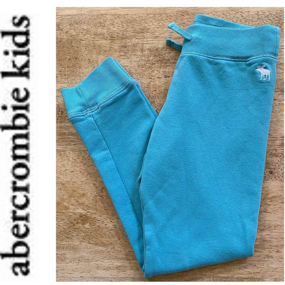 Abercrombie Kids Girl’s 5/6 Robin’s Egg Blue Cotton Blend Moose Logo Joggers‎